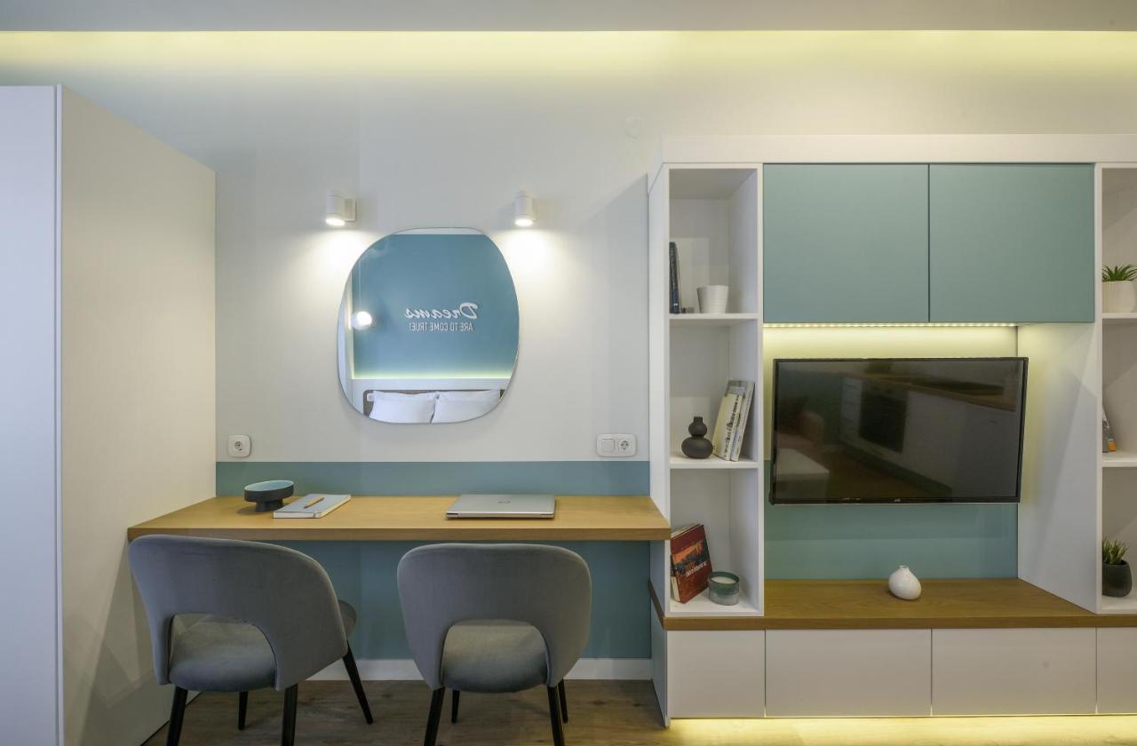 Τhe Half Root Suite In The Heart Of City Center Thessaloniki Exterior photo