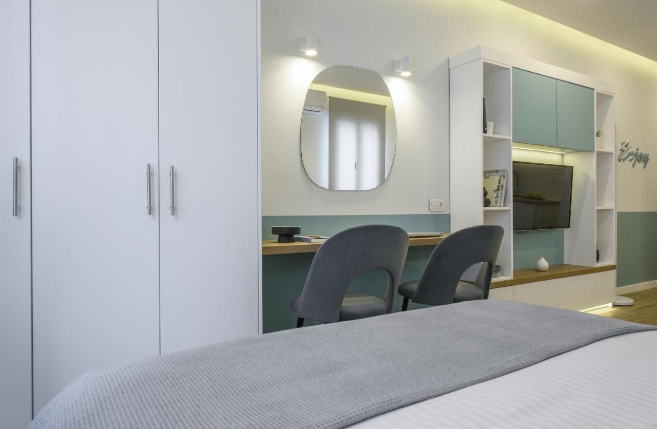 Τhe Half Root Suite In The Heart Of City Center Thessaloniki Exterior photo
