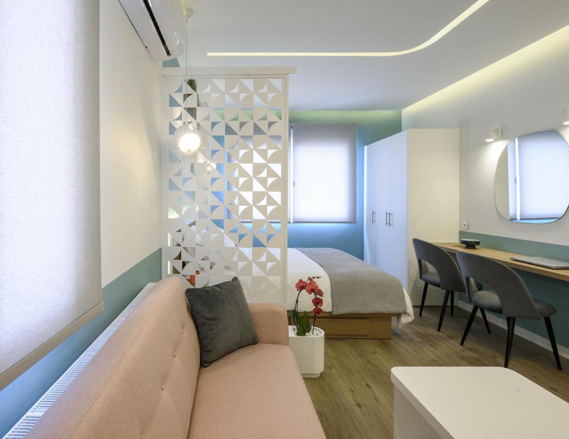 Τhe Half Root Suite In The Heart Of City Center Thessaloniki Exterior photo